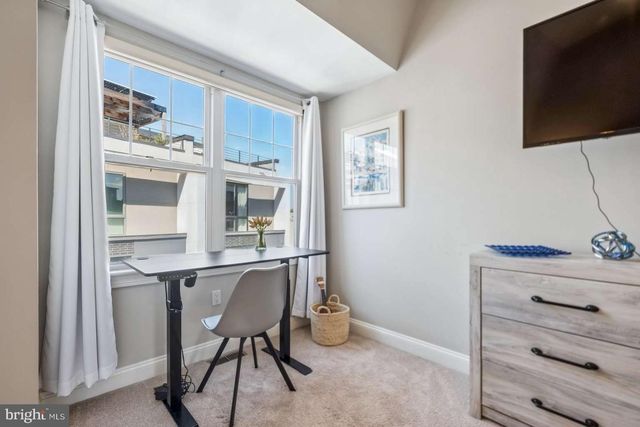 612 QUEEN ST, Philadelphia, PA 19147