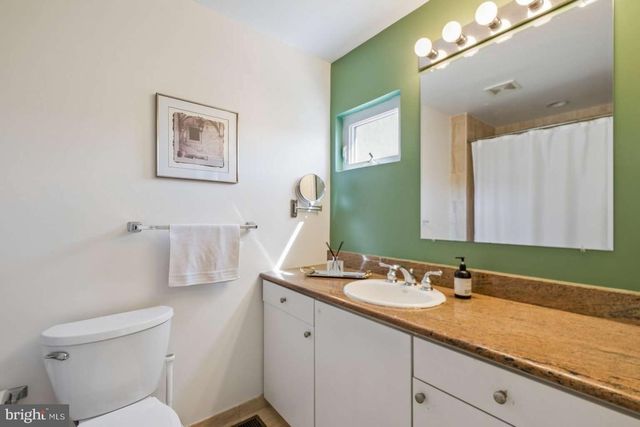 612 QUEEN ST, Philadelphia, PA 19147