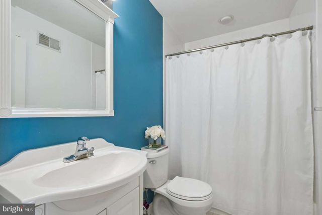 612 QUEEN ST, Philadelphia, PA 19147