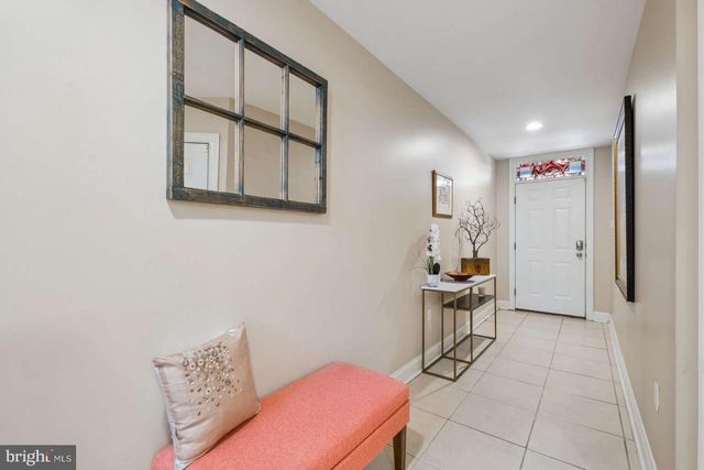 612 QUEEN ST, Philadelphia, PA 19147