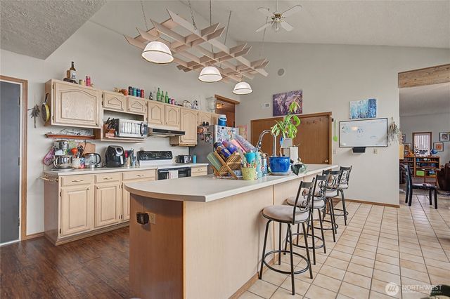 2238 S Crestmont Drive, Moses Lake, WA 98837