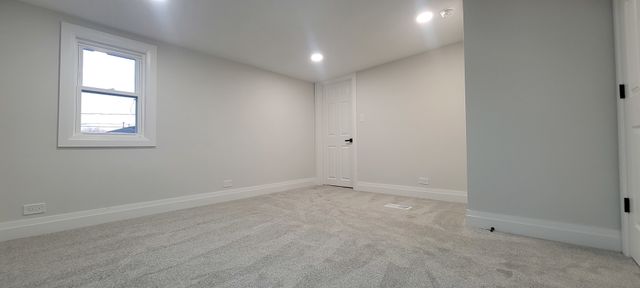 7501 W Winnemac Avenue, Harwood Heights, IL 60706