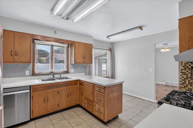 1230 N Harmony Drive, Janesville, WI 53545