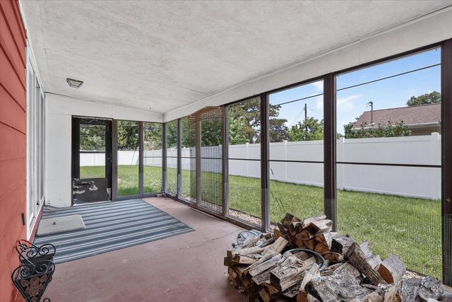 1230 N Harmony Drive, Janesville, WI 53545