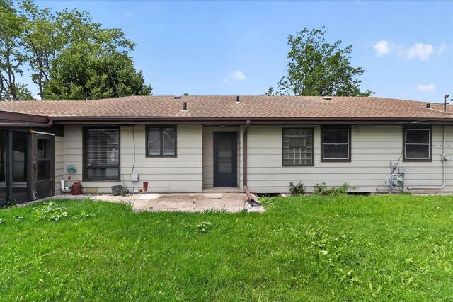 1230 N Harmony Drive, Janesville, WI 53545
