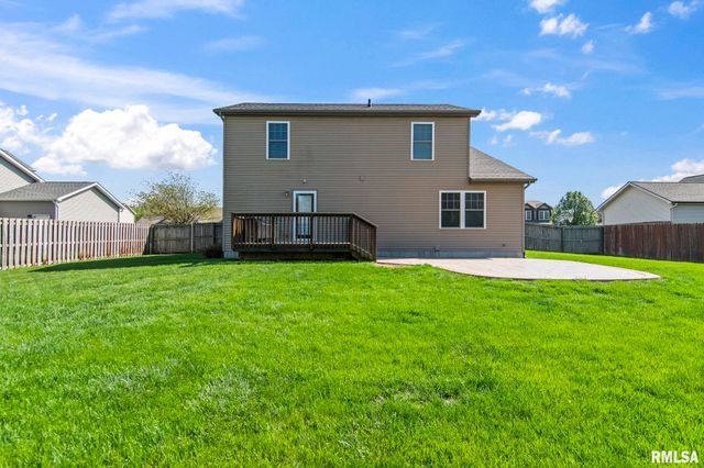 1613 Chriswell Gardens Street, Chatham, IL 62629