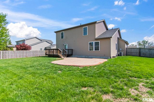 1613 Chriswell Gardens Street, Chatham, IL 62629