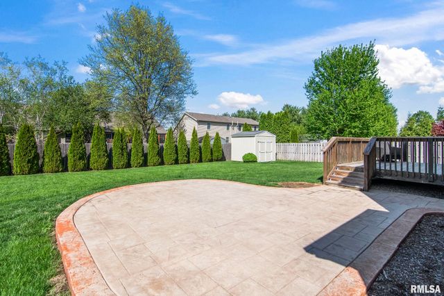 1613 Chriswell Gardens Street, Chatham, IL 62629