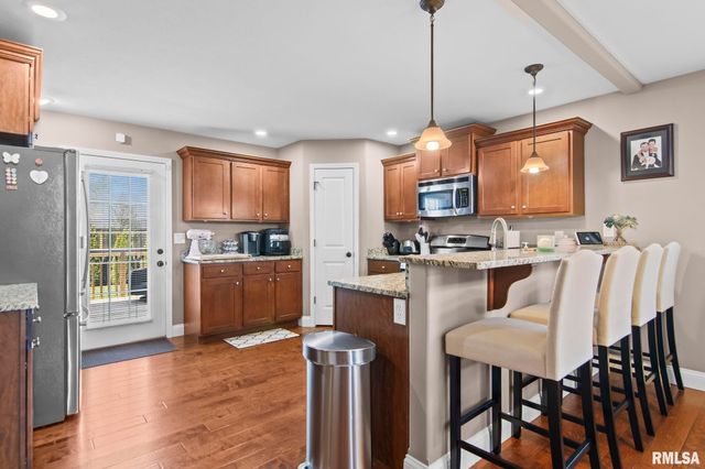 1613 Chriswell Gardens Street, Chatham, IL 62629