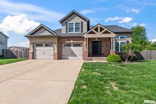 1613 Chriswell Gardens Street, Chatham, IL 62629