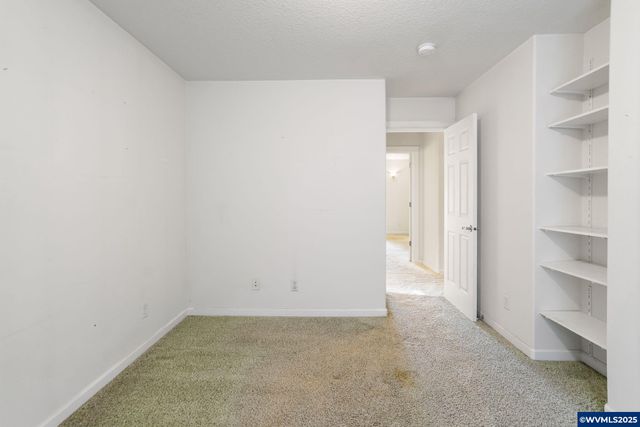 223 Penni Ln, Silverton, OR 97381