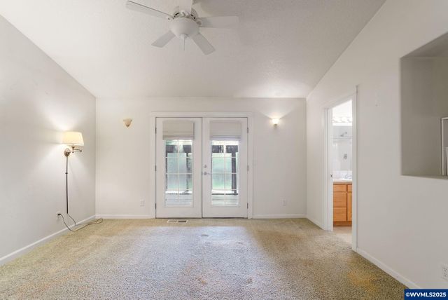 223 Penni Ln, Silverton, OR 97381