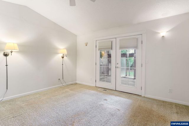 223 Penni Ln, Silverton, OR 97381