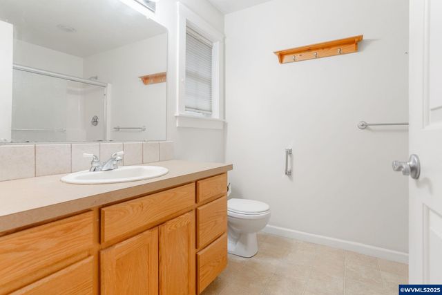 223 Penni Ln, Silverton, OR 97381