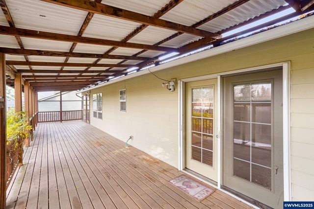 223 Penni Ln, Silverton, OR 97381