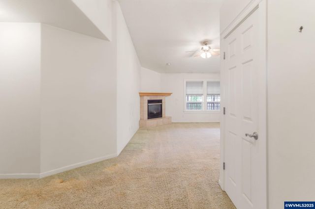 223 Penni Ln, Silverton, OR 97381