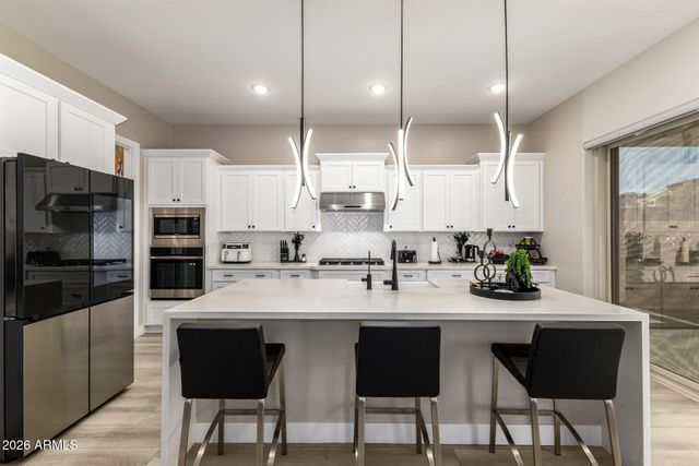 18578 W SAPIUM Way, Goodyear, AZ 85338