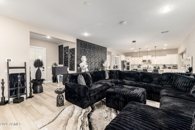 18578 W SAPIUM Way, Goodyear, AZ 85338