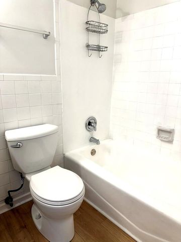 124 Klein Creek Court D, Carol Stream, IL 60188