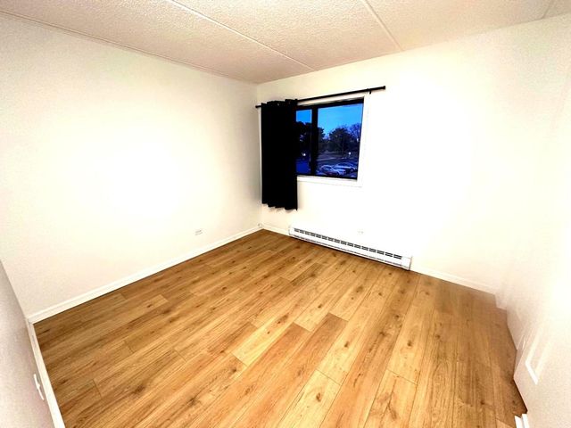 124 Klein Creek Court D, Carol Stream, IL 60188