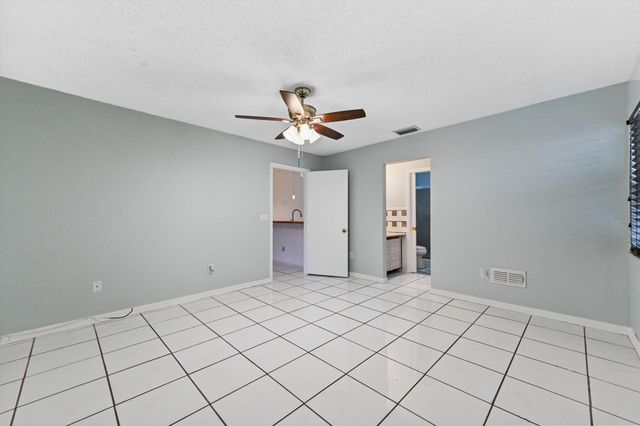 7902 Burlwood Lane, Lake Worth, FL 33467