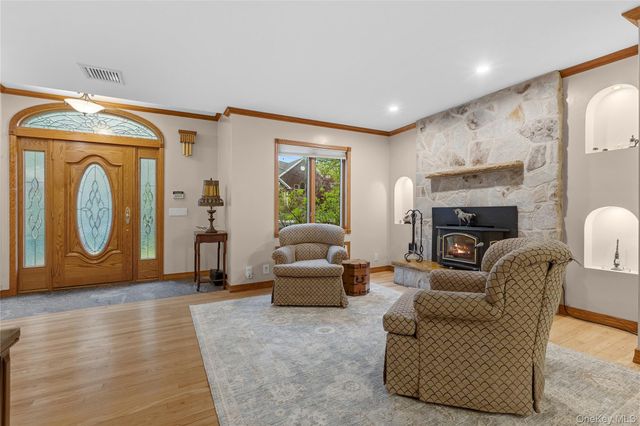 493 Chappaqua Road, Briarcliff Manor, NY 10510