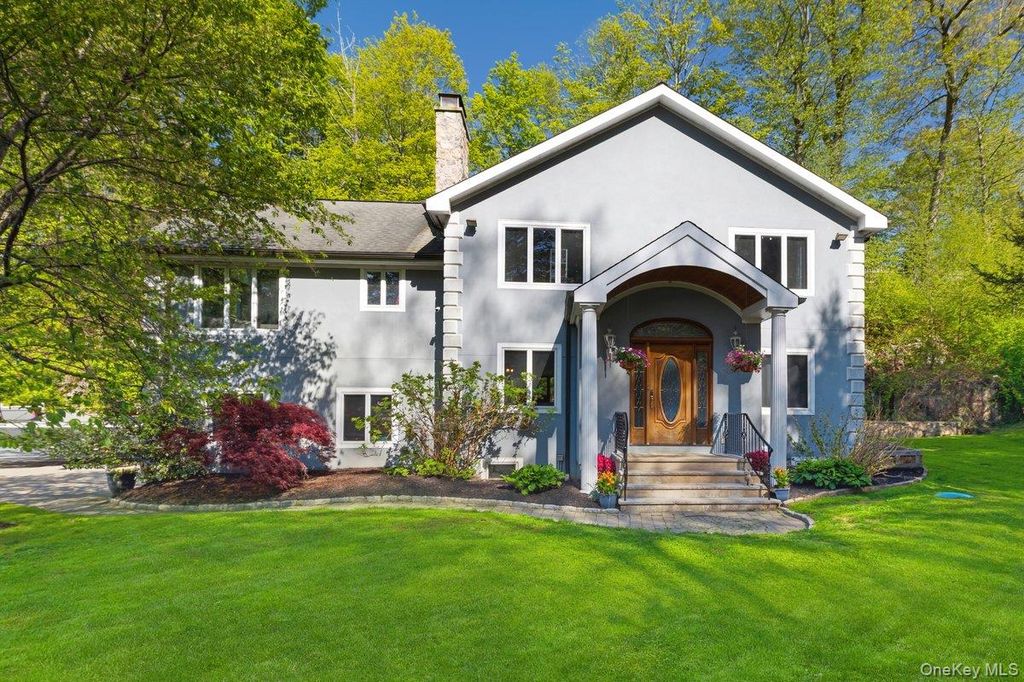 493 Chappaqua Road, Briarcliff Manor, NY 10510