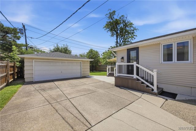 85 Bonnett Avenue, Tonawanda, NY 14150