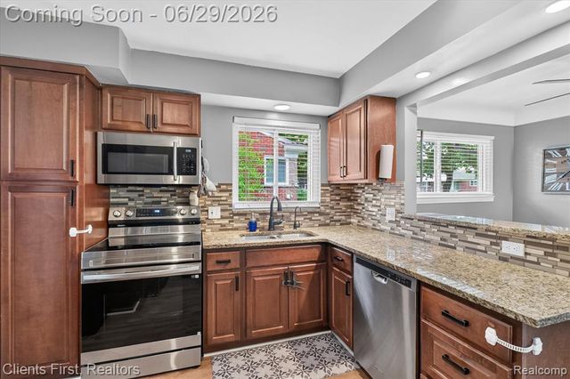 14242 Foch Street, Livonia, MI 48154