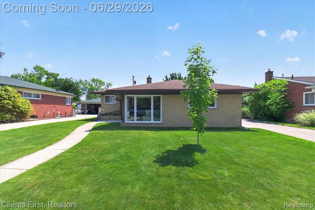 14242 Foch Street, Livonia, MI 48154