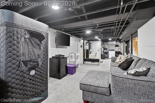 14242 Foch Street, Livonia, MI 48154