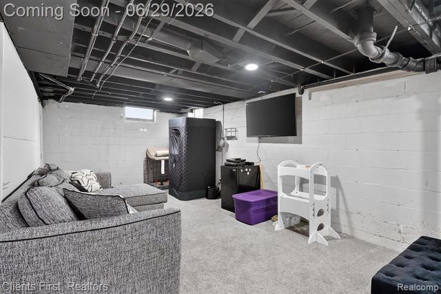 14242 Foch Street, Livonia, MI 48154