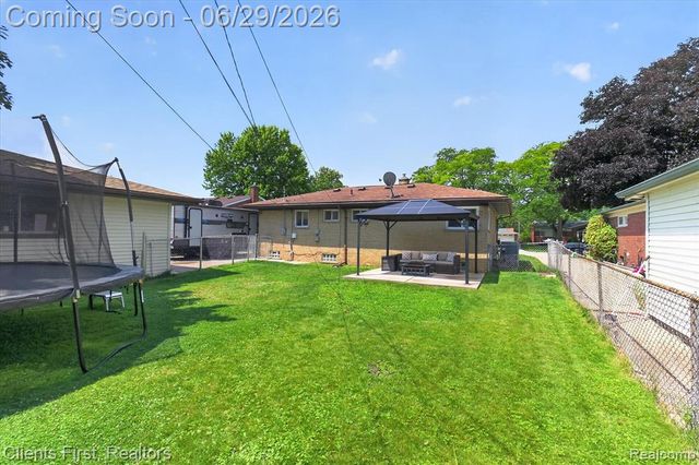 14242 Foch Street, Livonia, MI 48154