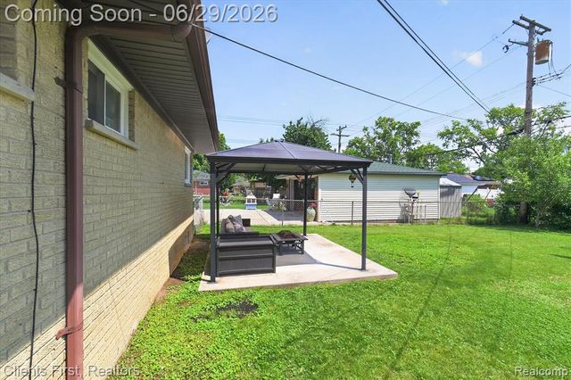 14242 Foch Street, Livonia, MI 48154