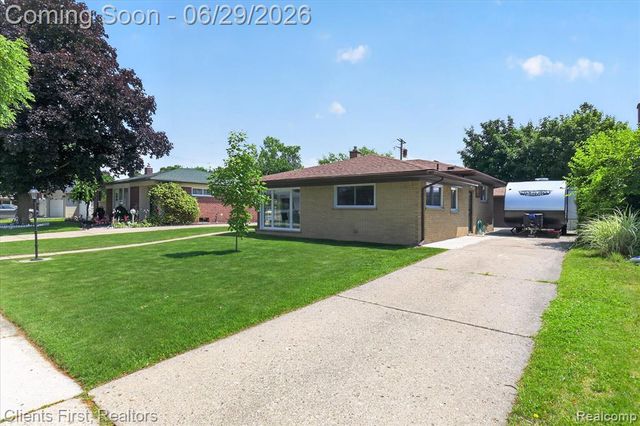 14242 Foch Street, Livonia, MI 48154