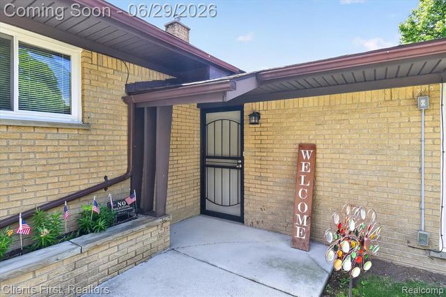 14242 Foch Street, Livonia, MI 48154