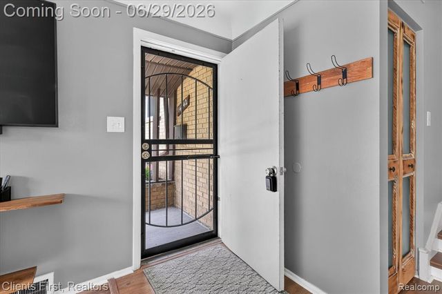 14242 Foch Street, Livonia, MI 48154