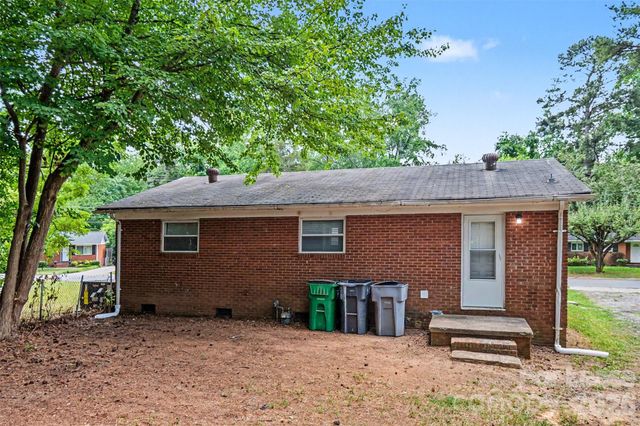 9131 Feldbank Drive, Charlotte, NC 28216
