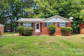 9131 Feldbank Drive, Charlotte, NC 28216