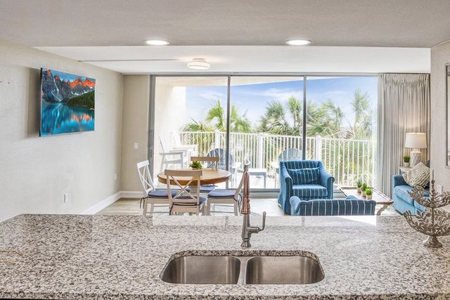 800 Sandcastle Dr 216, Port Aransas, TX 78373