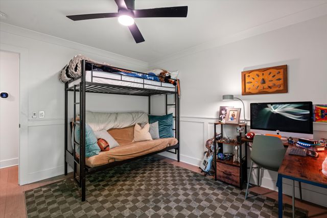 1014 Lochland Dr, Gallatin, TN 37066