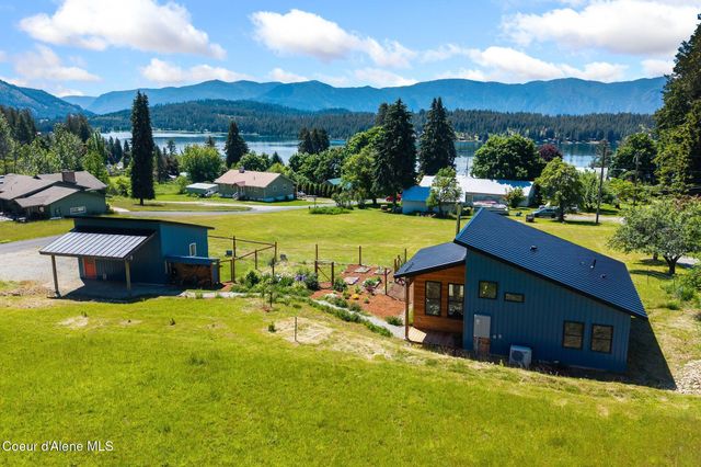 307 Cedar ST, Hope, ID 83836