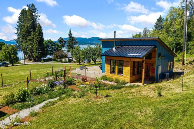 307 Cedar ST, Hope, ID 83836