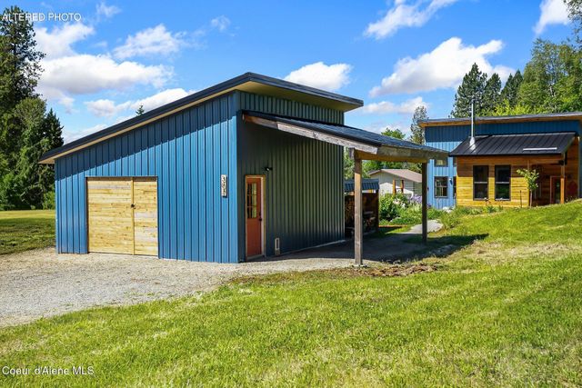 307 Cedar ST, Hope, ID 83836