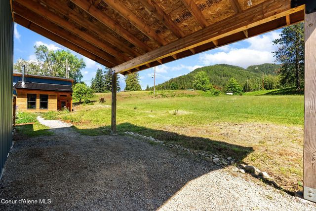307 Cedar ST, Hope, ID 83836