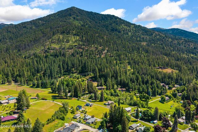 307 Cedar ST, Hope, ID 83836