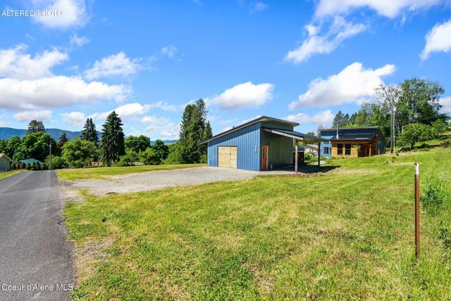 307 Cedar ST, Hope, ID 83836