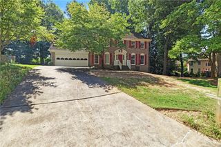 2501 Pine Cove Drive, Tucker, GA 30084
