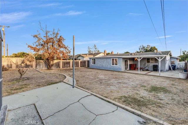 4409 Oakfield, Santa Ana, CA 92703