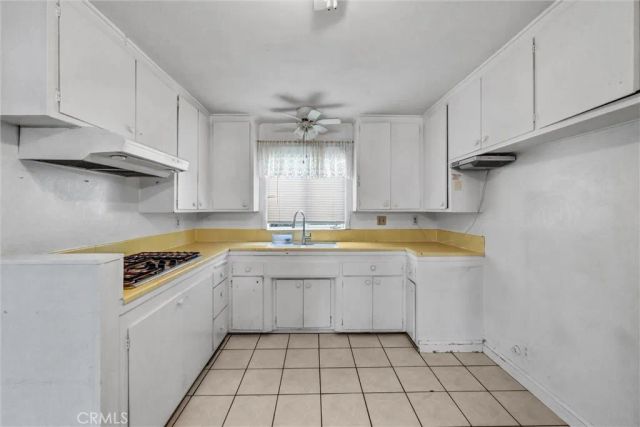 4409 Oakfield, Santa Ana, CA 92703
